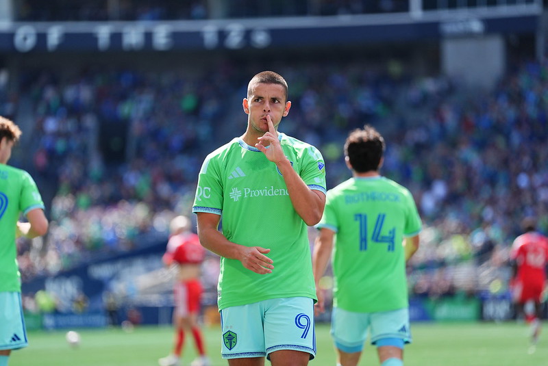 Seattle empata, Joveljić brilla y la afición vuelve a creer